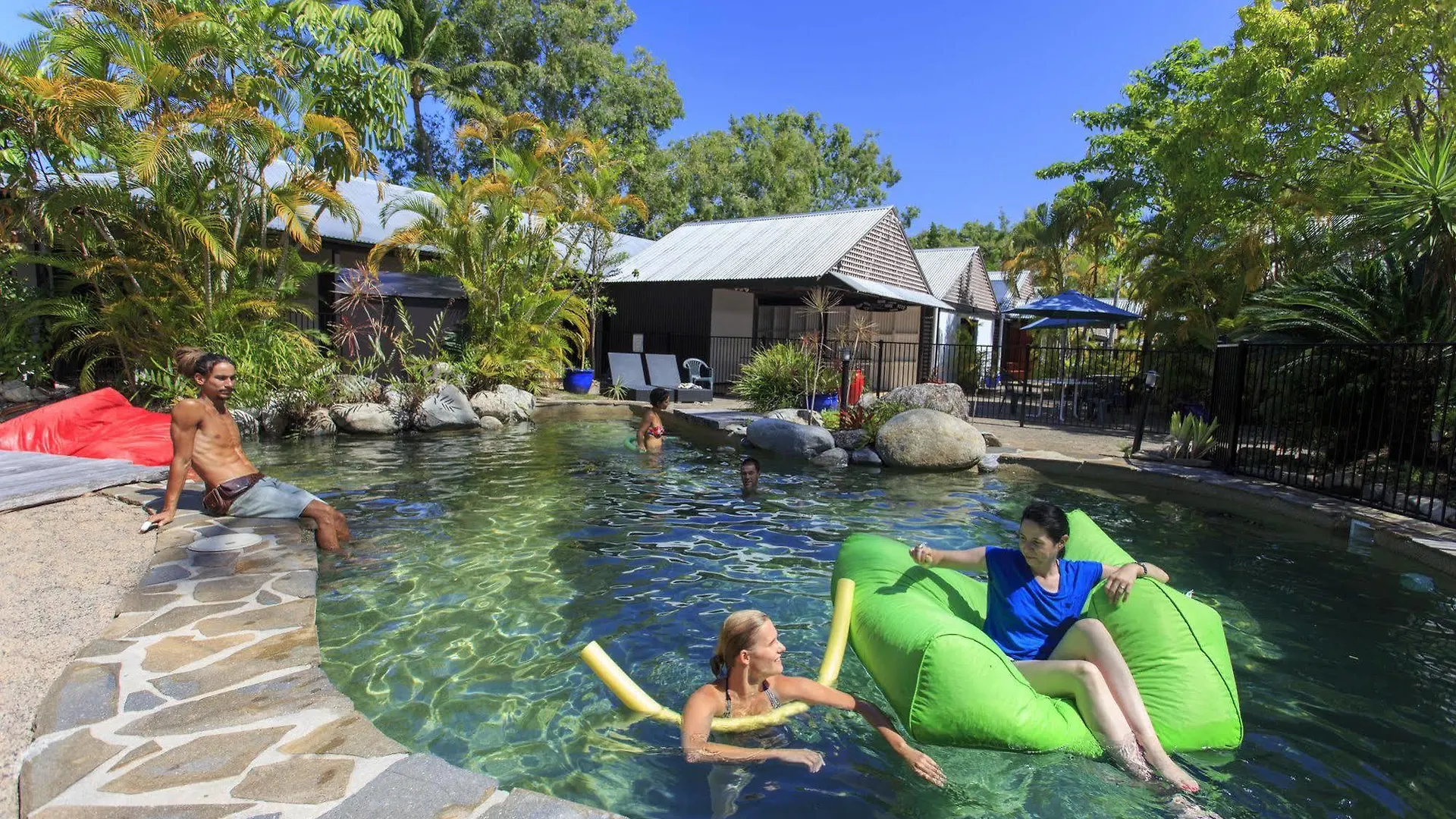 Coral Beach Lodge Port Douglas Hotell
